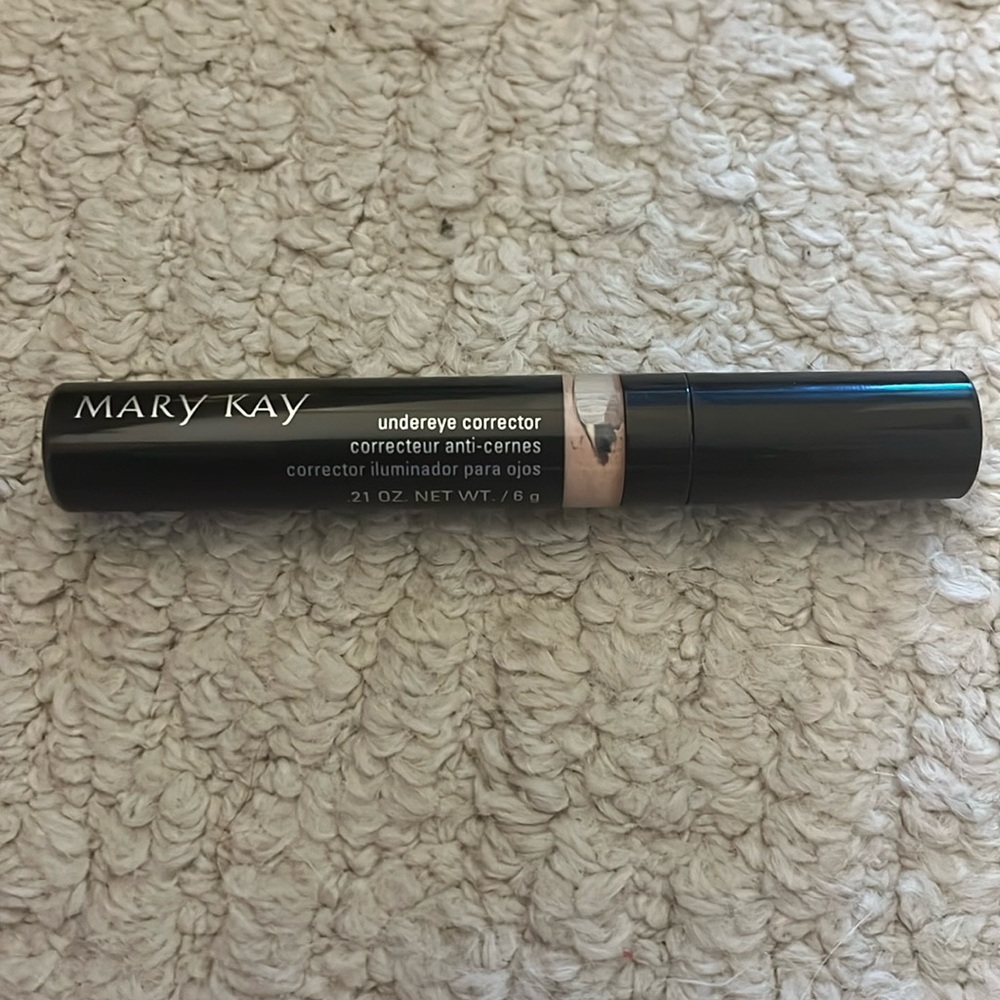 Mary Kay Under Eye Corrector